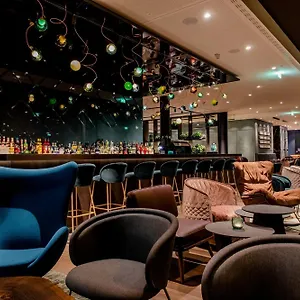 https://motel-one-stuttgart-hauptbahnhof-70174.stuttgart-hotel.com